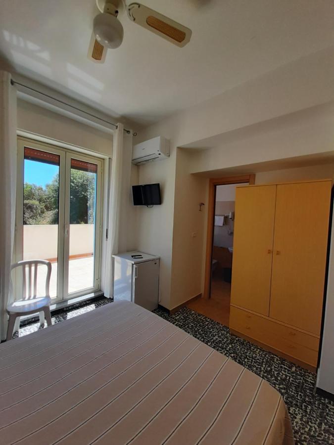 Hotel Conca D'Oro Stalettì Exterior foto